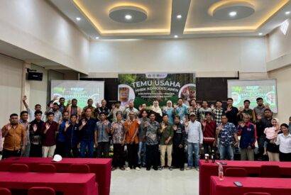 Participants at the Sugar Palm Business Meeting in Polewali Mandar, West Sulawesi