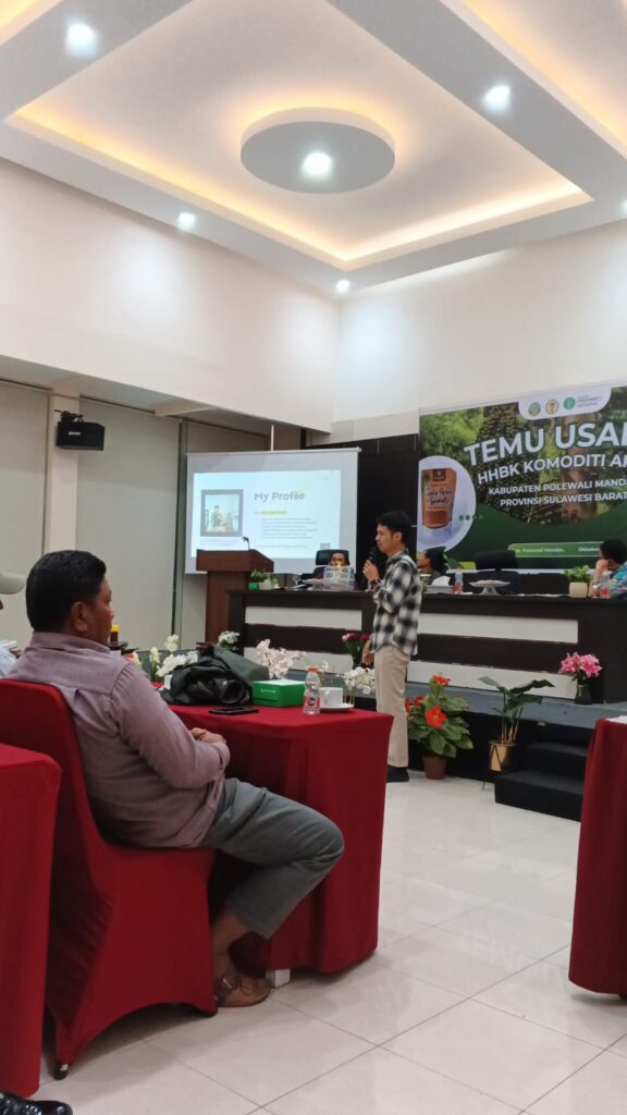 Sugar palm farmer groups meeting industry partners